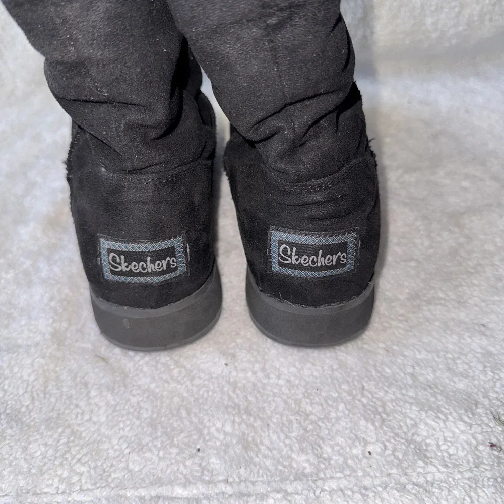 Skechers Womens Keepsakes Snow Boots 10 Black Faux Fur Button Trim SN 44938